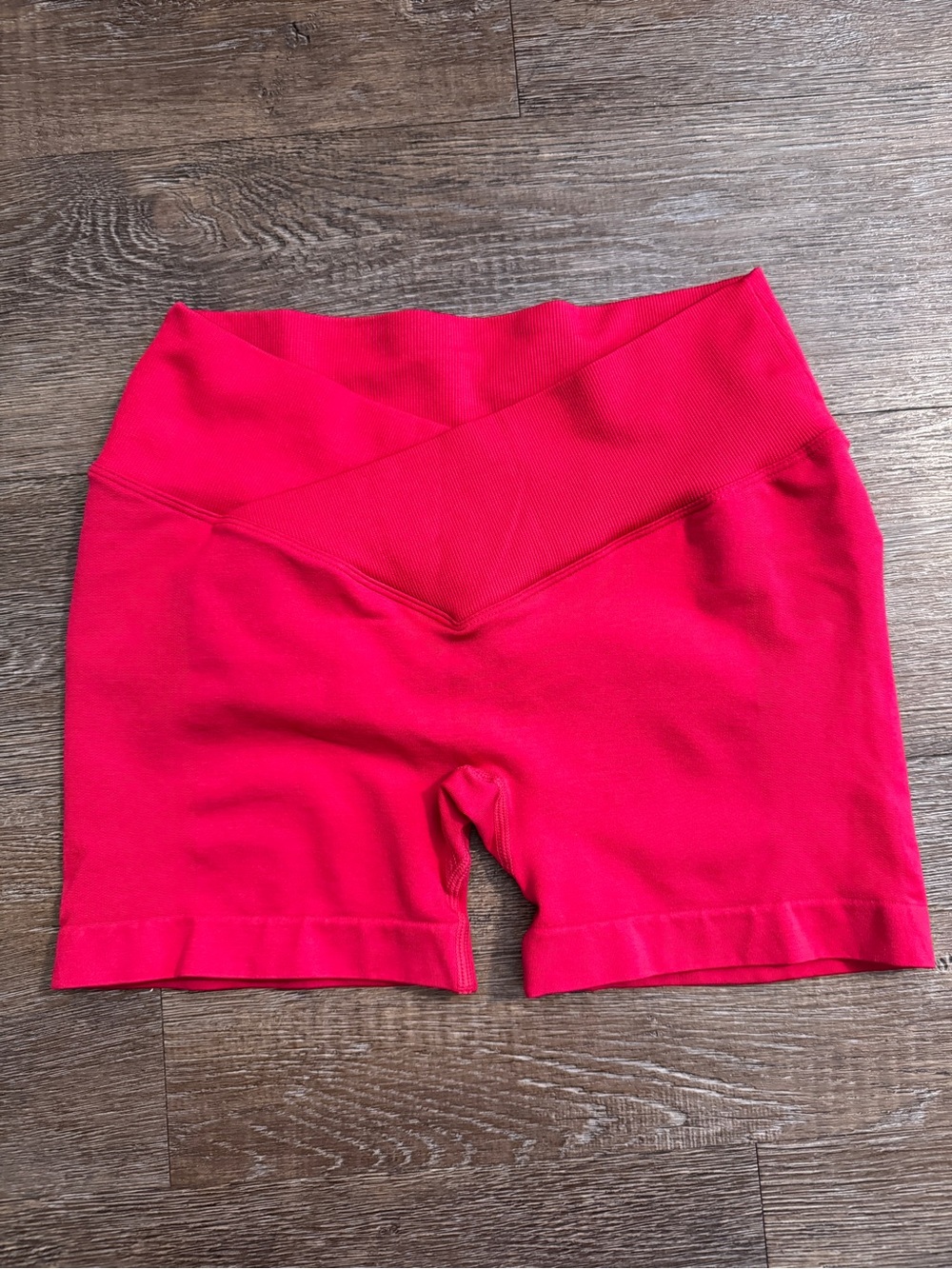 Women's High-Rise Athletic Shorts — V-Waist Hot Pink